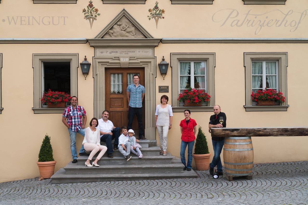 Der Patrizierhof - Weingut Gasthof Hotel - Familie Grebner Grosslangheim Exterior foto